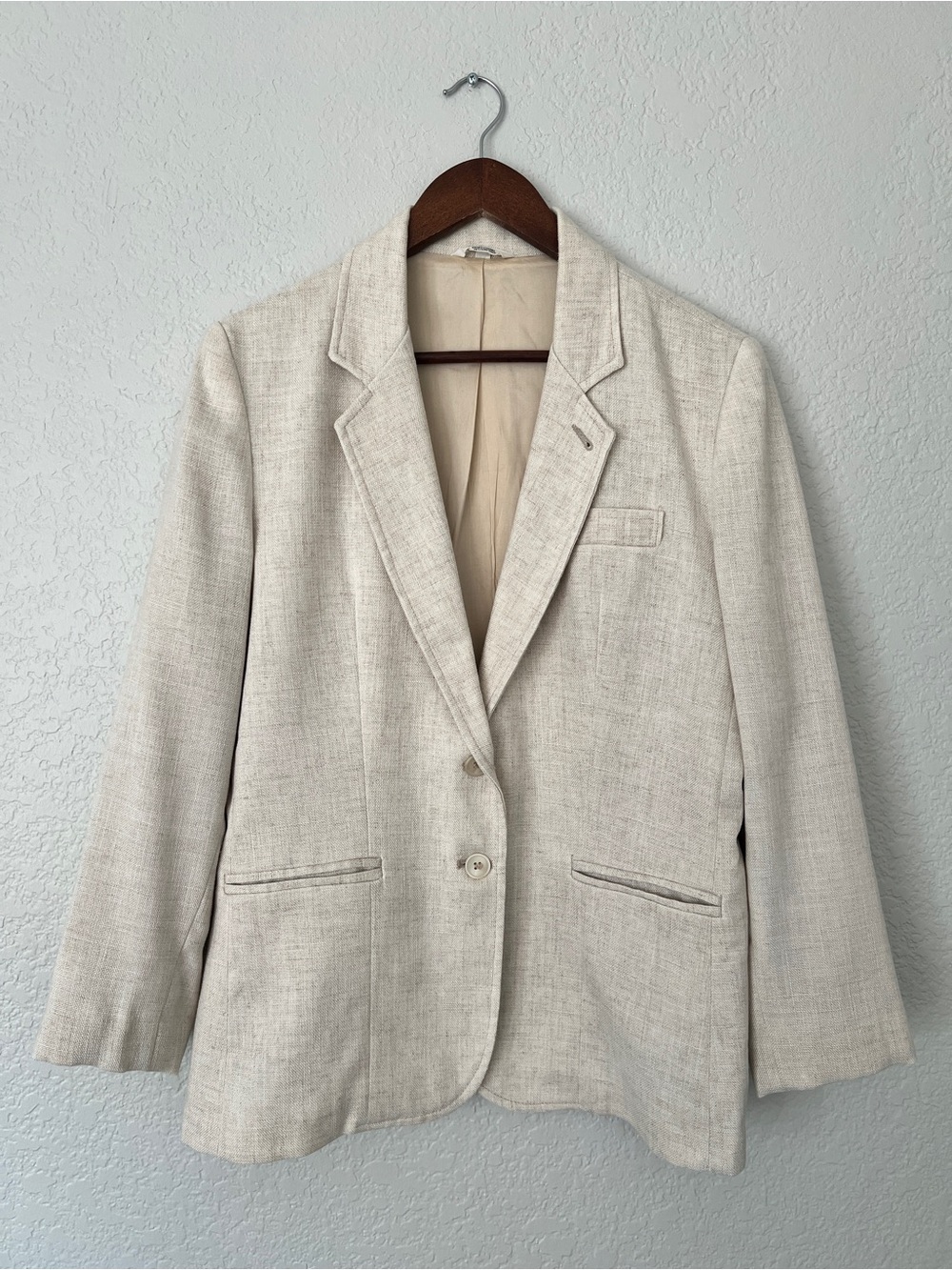 VTG Cross Country Fashions Women's Lightweight Blazer in Light Beige